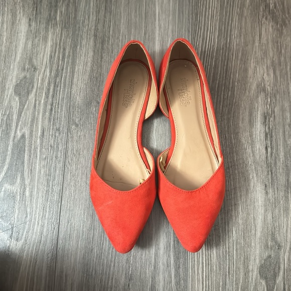 Flats - Picture 2 of 3